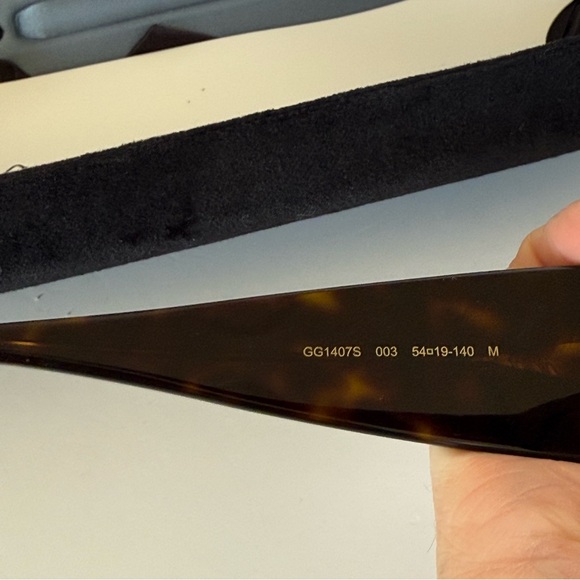Gucci xxl logo sunglasses main image 6